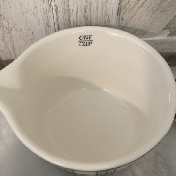 Robert Stanley Plaid Measuring Cups - Picture 8 of 10